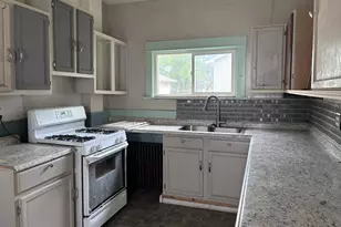 3921 5th Ave E, Hibbing, MN 55746 - Photo 4