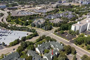 7605 Edinborough Way, Edina, MN 55435 - Photo 24