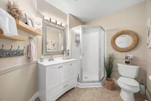 7605 Edinborough Way, Edina, MN 55435 - Photo 10