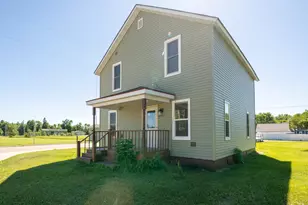 541 5th St SE, Deer River, MN 56636 - Photo 2