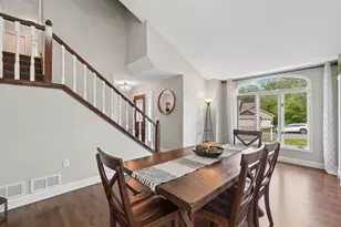 12054 Gantry Ln, Apple Valley, MN 55124 - Photo 4