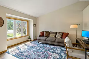 1228 Heritage Dr, Shakopee, MN 55379 - Photo 2