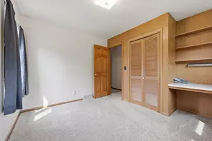 2889 Simpson St, Roseville, MN 55113 - Photo 14