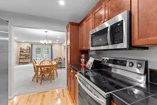 1860 McMenemy St, Maplewood, MN 55117 - Photo 8