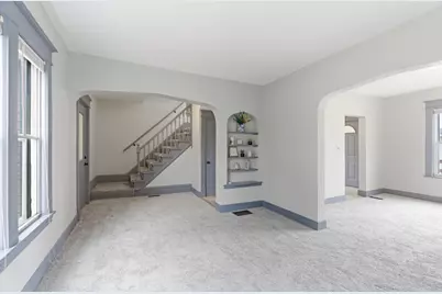 902 Dodd Road, West Saint Paul, MN 55118 - Photo 8