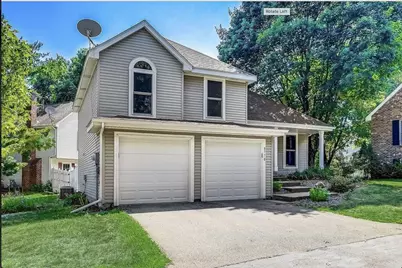 8778 Hawthorne Drive, Eden Prairie, MN 55347 - Photo 2