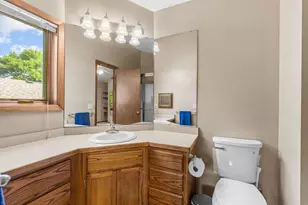 10298 Mooer Ln, Eden Prairie, MN 55347 - Photo 18