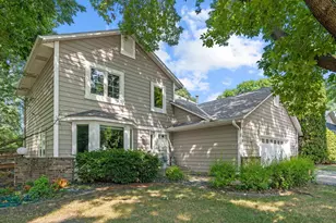 10298 Mooer Ln, Eden Prairie, MN 55347 - Photo 2