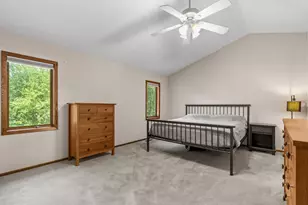 10298 Mooer Ln, Eden Prairie, MN 55347 - Photo 16