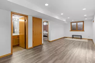 10298 Mooer Ln, Eden Prairie, MN 55347 - Photo 24