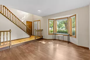 10298 Mooer Ln, Eden Prairie, MN 55347 - Photo 4