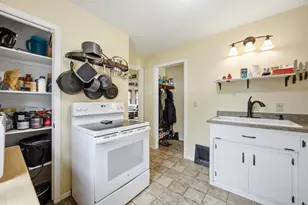 1225 3rd St N, Fargo, ND 58102 - Photo 14