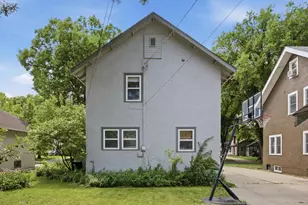 1225 3rd St N, Fargo, ND 58102 - Photo 32