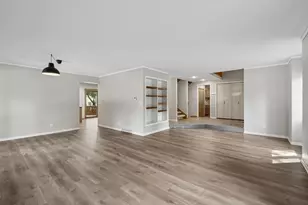 8440 Bayridge Ln, Bloomington, MN 55438 - Photo 10