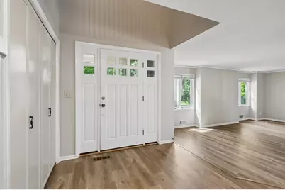 8440 Bayridge Lane, Bloomington, MN 55438 - Photo 4