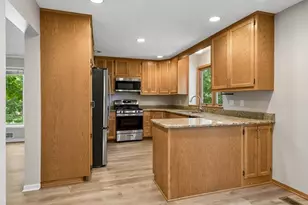 8440 Bayridge Ln, Bloomington, MN 55438 - Photo 16