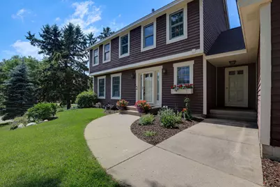 455 High Point Curve S, Maplewood, MN 55119 - Photo 2