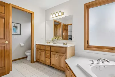 6699 Mulberry Circle E, Chanhassen, MN 55317 - Photo 44