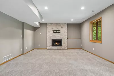 6699 Mulberry Circle E, Chanhassen, MN 55317 - Photo 54