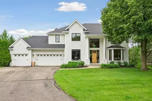 6699 Mulberry Cir E, Chanhassen, MN 55317 - Photo 12