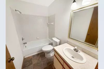 18516 Creeks Bend Drive, Minnetonka, MN 55345 - Photo 12