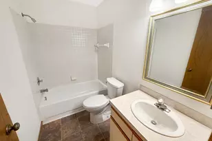 18516 Creeks Bend Dr, Minnetonka, MN 55345 - Photo 12