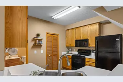 15345 Greenhaven Lane #111, Burnsville, MN 55306 - Photo 12