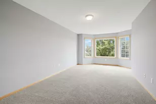 8014 Golden Valley Rd, Golden Valley, MN 55427 - Photo 16