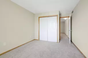 8014 Golden Valley Rd, Golden Valley, MN 55427 - Photo 22
