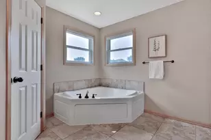 15376 Plumstone Dr, Eden Prairie, MN 55347 - Photo 24