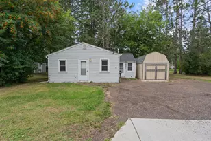 411 21st St, Cloquet, MN 55720 - Photo 2