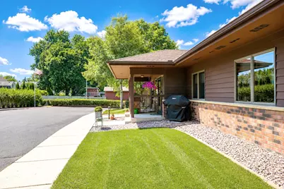 826 4th Avenue NE, Waseca, MN 56093 - Photo 2