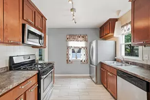 1285 Galtier St, Saint Paul, MN 55117 - Photo 2