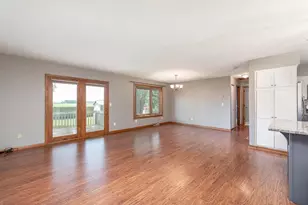 211 Holly Ln, Janesville, MN 56048 - Photo 14