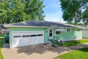 518 High Forest St, Winona, MN 55987 - Photo 2