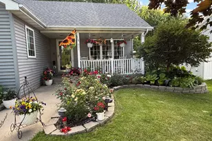 821 Lancer Dr NE, Owatonna, MN 55060 - Photo 2