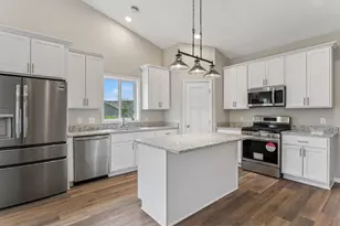 4905 Evergreen Dr N, Hugo, MN 55038 - Photo 4