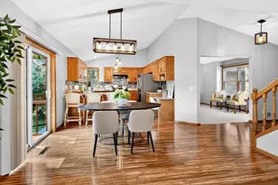 570 Dorland Rd S, Maplewood, MN 55119 - Photo 8