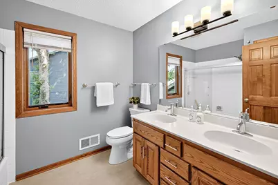 570 Dorland Road S, Maplewood, MN 55119 - Photo 32