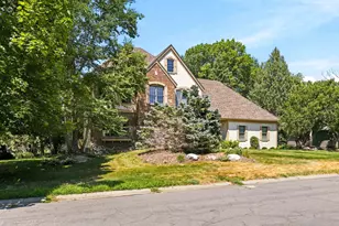 4819 137th St W, Apple Valley, MN 55124 - Photo 2