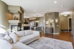 555 Oak Ridge Pl, Hopkins, MN 55305 - Photo 10