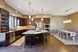 555 Oak Ridge Pl, Hopkins, MN 55305 - Photo 16