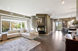 555 Oak Ridge Pl, Hopkins, MN 55305 - Photo 4