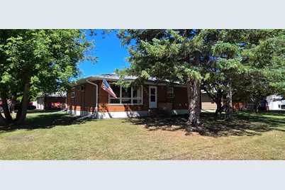 1324 8th Avenue, International Falls, MN 56649 - Photo 1