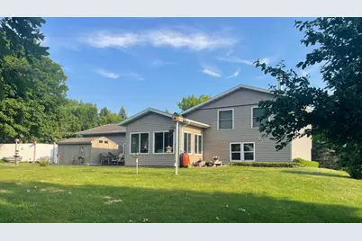 3925 8th Street NE, Willmar, MN 56201 - Photo 2