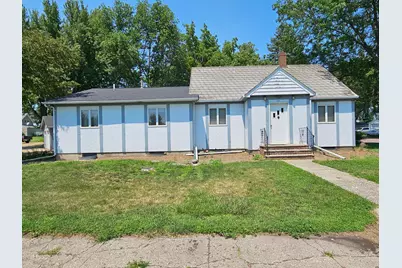 131 E Dineen Street, Sanborn, MN 56083 - Photo 2
