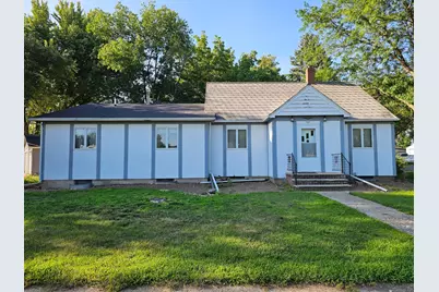 131 E Dineen Street, Sanborn, MN 56083 - Photo 1