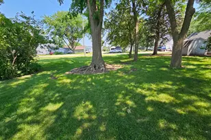 131 E Dineen St, Sanborn, MN 56083 - Photo 28