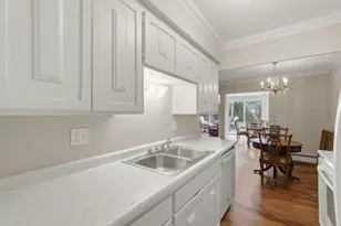 456 Summit Ave, Saint Paul, MN 55102 - Photo 14