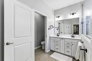 4648 Benjamin Pl, Woodbury, MN 55129 - Photo 14